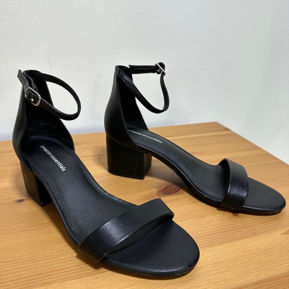 Amazon Essentials | Black Ankle Strap Sandals | Low Block Heel - Picture 1 of 6
